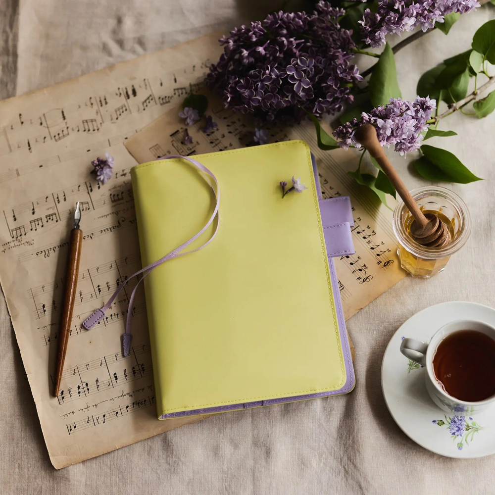 【預購】HOBO日手帳外皮 A5大本 Honey Lilac 蜂蜜黃 x 淡紫 純色系列 書皮 書衣 Hobonichi-細節圖2