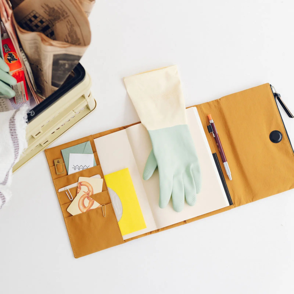 【預購】HOBO日手帳外皮 A5大本 tragen 芥末黃 三折式磁吸書衣 多口袋尼龍書皮書衣 HOBO手帳-細節圖3