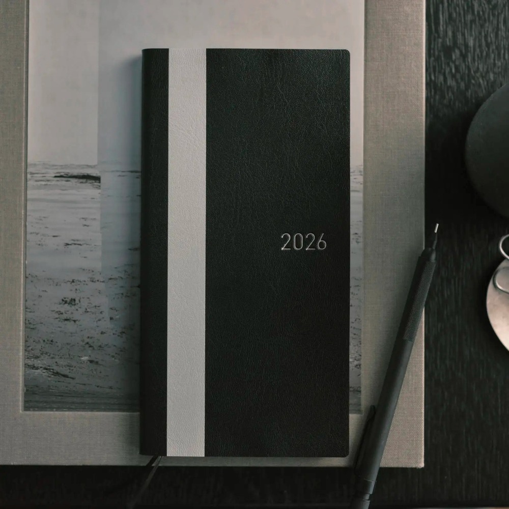 【預購】HOBO日2026年Weeks週手帳 White Line系列 黑色 日文/英文版(特典-三色筆+黏貼式L夾)-細節圖2