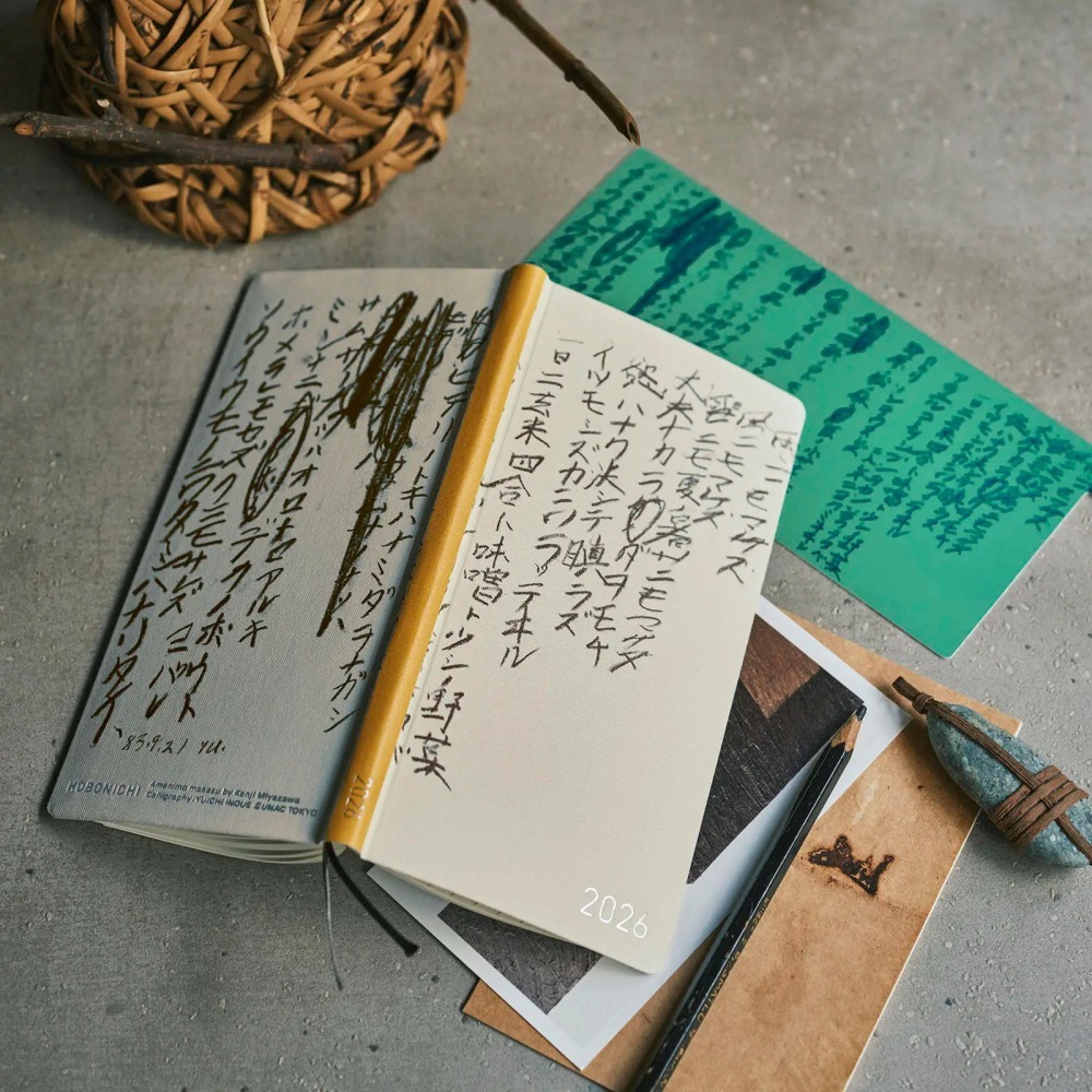 【預購】HOBO日2026年Weeks週手帳 井上有一 不畏雨 雨ニモマケズ 日文/英文版 (特典三色筆-細節圖3