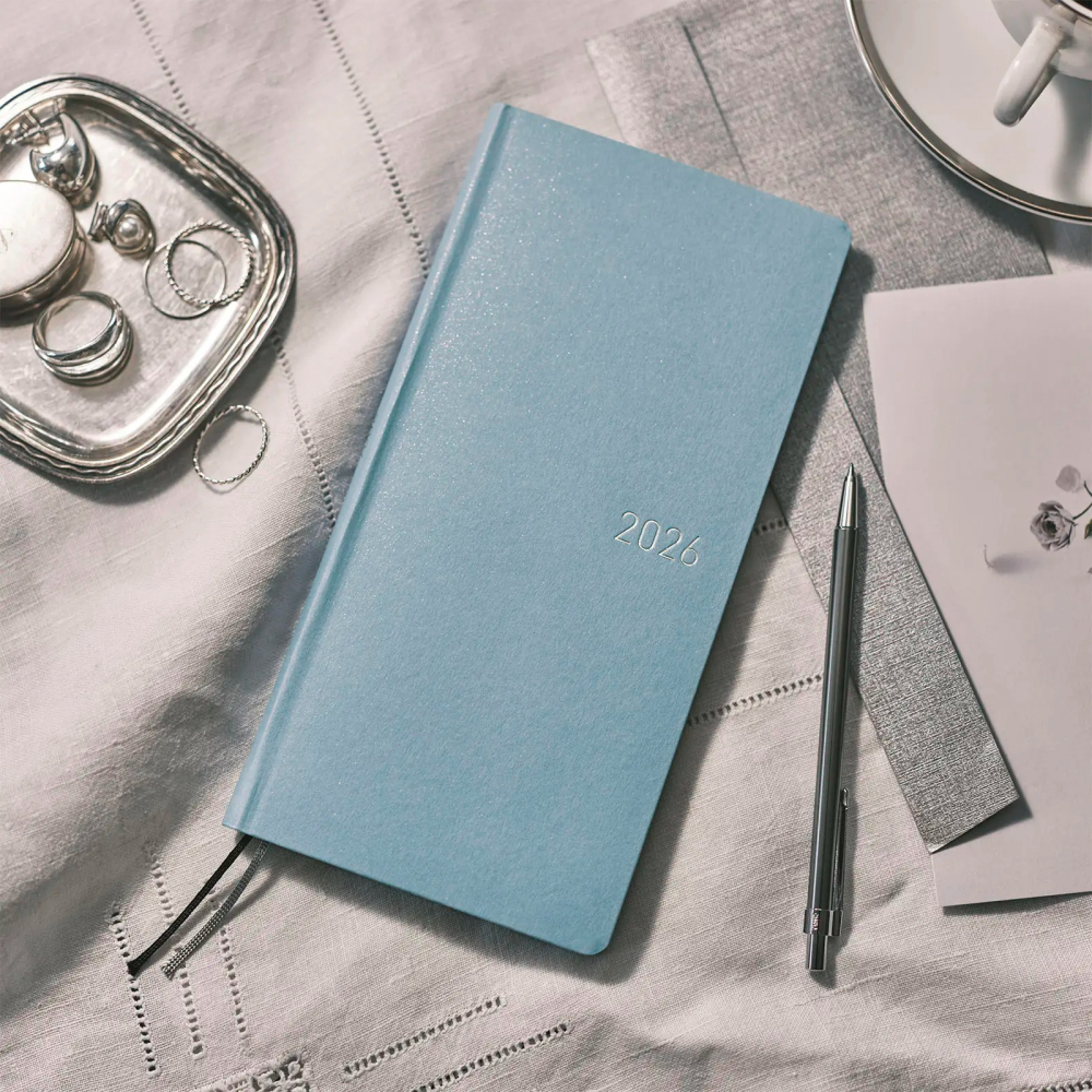 【預購】HOBO日2026年Weeks週手帳 Paper系列 Sky 天空藍 x銀色箔押 日文/英文版(特典-三色筆-細節圖2