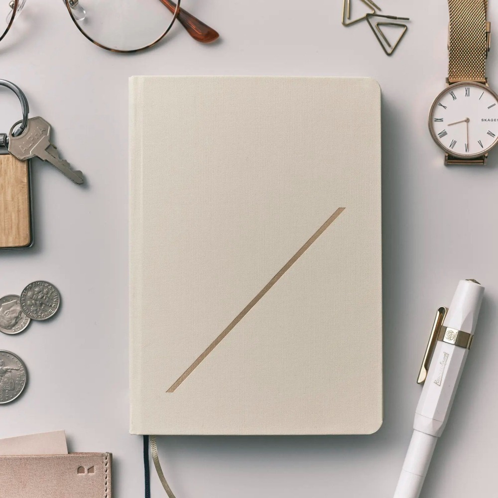 【預購】HOBO日2026年HON手帳書 A6文庫本 Slash 象牙白 (日文/英文版 週一起始)-細節圖2