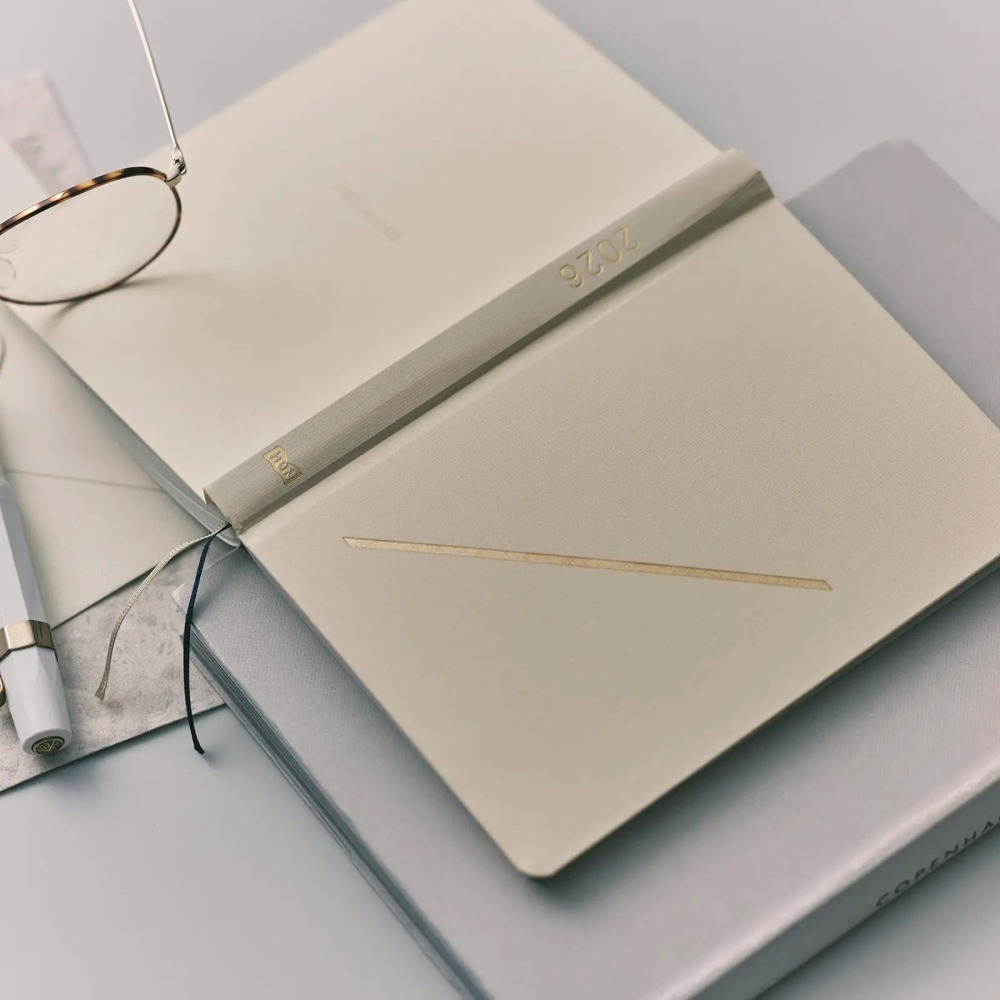 【預購】HOBO日2026年HON手帳書 A6文庫本 Slash 象牙白 (日文/英文版 週一起始)-細節圖3