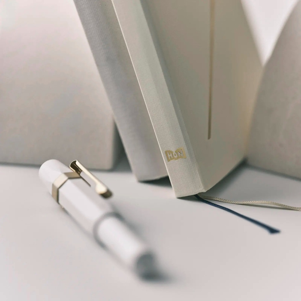 【預購】HOBO日2026年HON手帳書 A6文庫本 Slash 象牙白 (日文/英文版 週一起始)-細節圖5