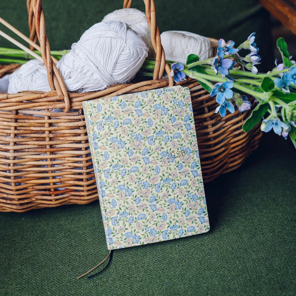 【預購】HOBO日2026年HON手帳書 A6文庫本 Sasha Kiora 英國Liberty Fabrics 日/英-細節圖2