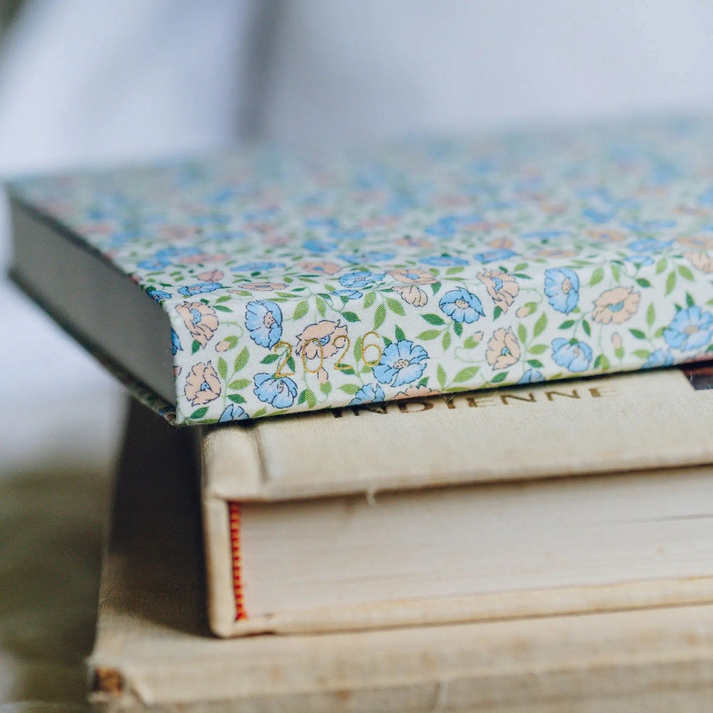 【預購】HOBO日2026年HON手帳書 A5大本 Sasha Kiora 英國Liberty Fabrics 日英兩款-細節圖4