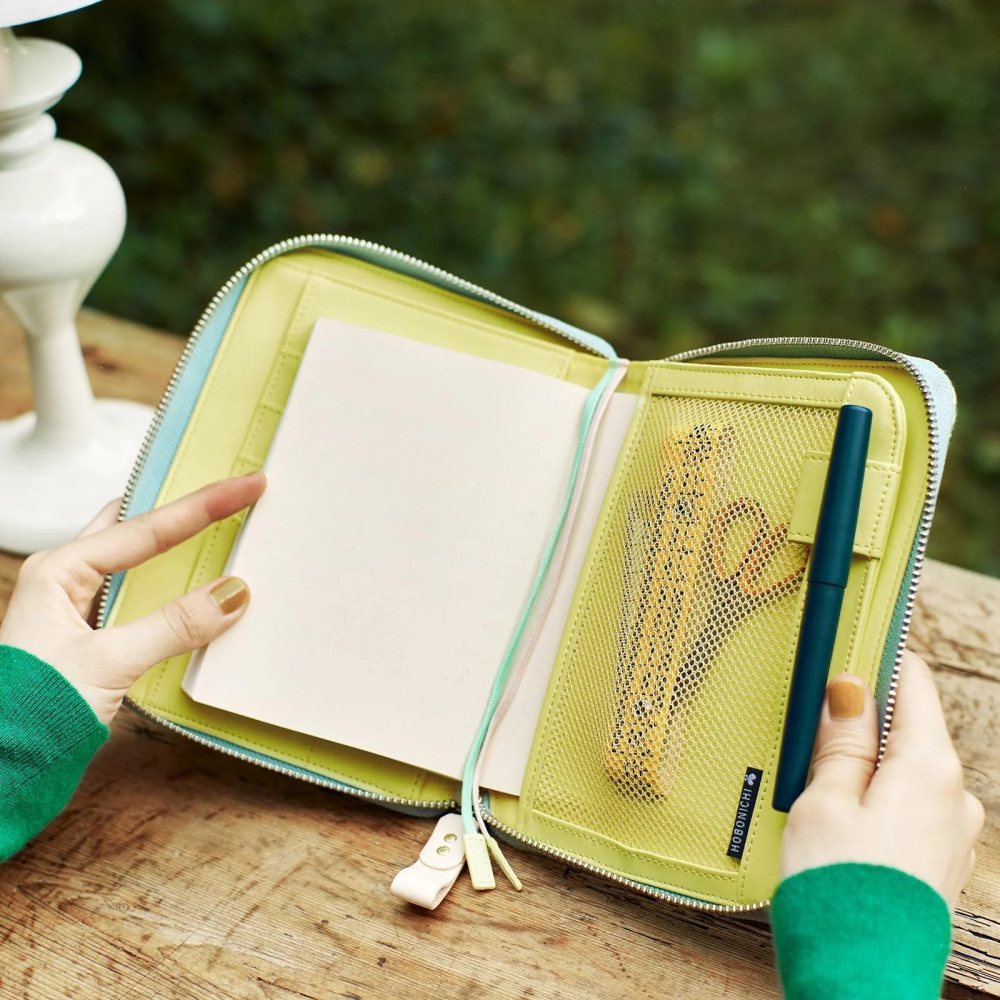 【預購】HOBO日手帳外皮 A6文庫本 pomppia（light blue）皆川明 minä perhonen 拉鍊包-細節圖3