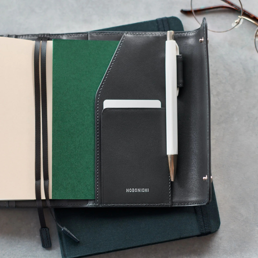 【預購】HOBO日手帳外皮 A6文庫本 Charcoal Gray 木炭灰 牛皮書衣 三折式書皮 Hobonichi-細節圖4