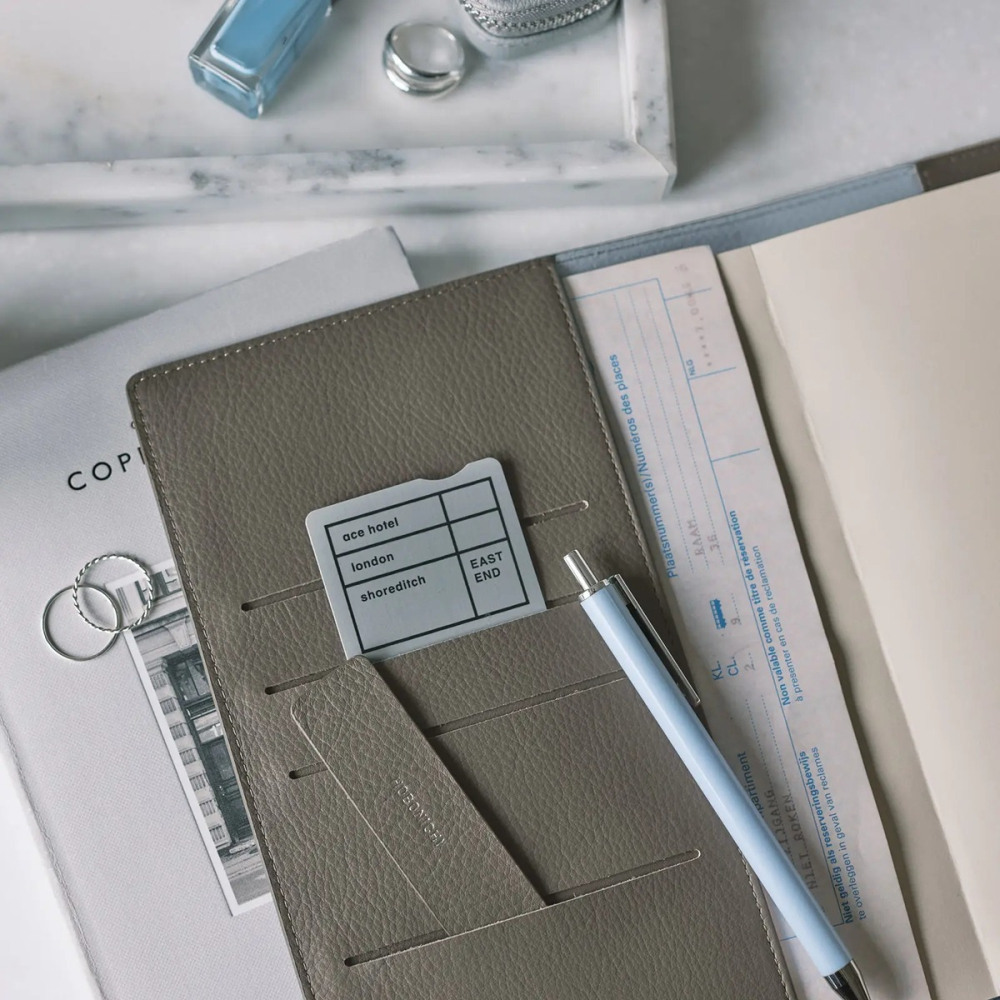 【預購】HOBO日手帳外皮 A5大本 Taut 暖灰x淺藍 牛皮書衣 瘦身版 牛革書皮 Gray Light Blue-細節圖4