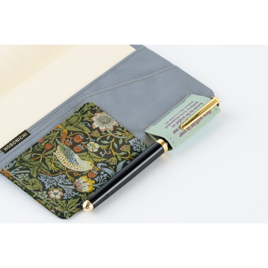 【預購】HOBO日手帳外皮 A6文庫本 V&A Series 草莓小偷 書皮書衣 2027 HOBONICHI-細節圖11