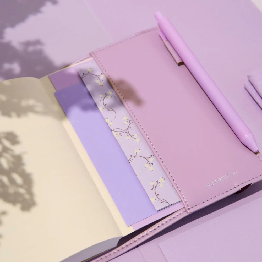 【預購】HOBO日手帳外皮 A6文庫本 ONLY IS NOT LONELY 丁香紫 Lilac 書皮書衣 2027-細節圖3