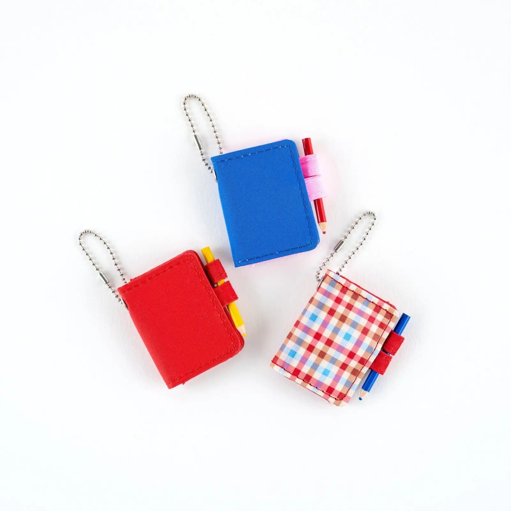【預購】HOBO日手帳週邊 HOBONICHI 手帳造型 迷你鑰匙圈 筆記本 (三款可選) 2027 HOBONICHI-細節圖2