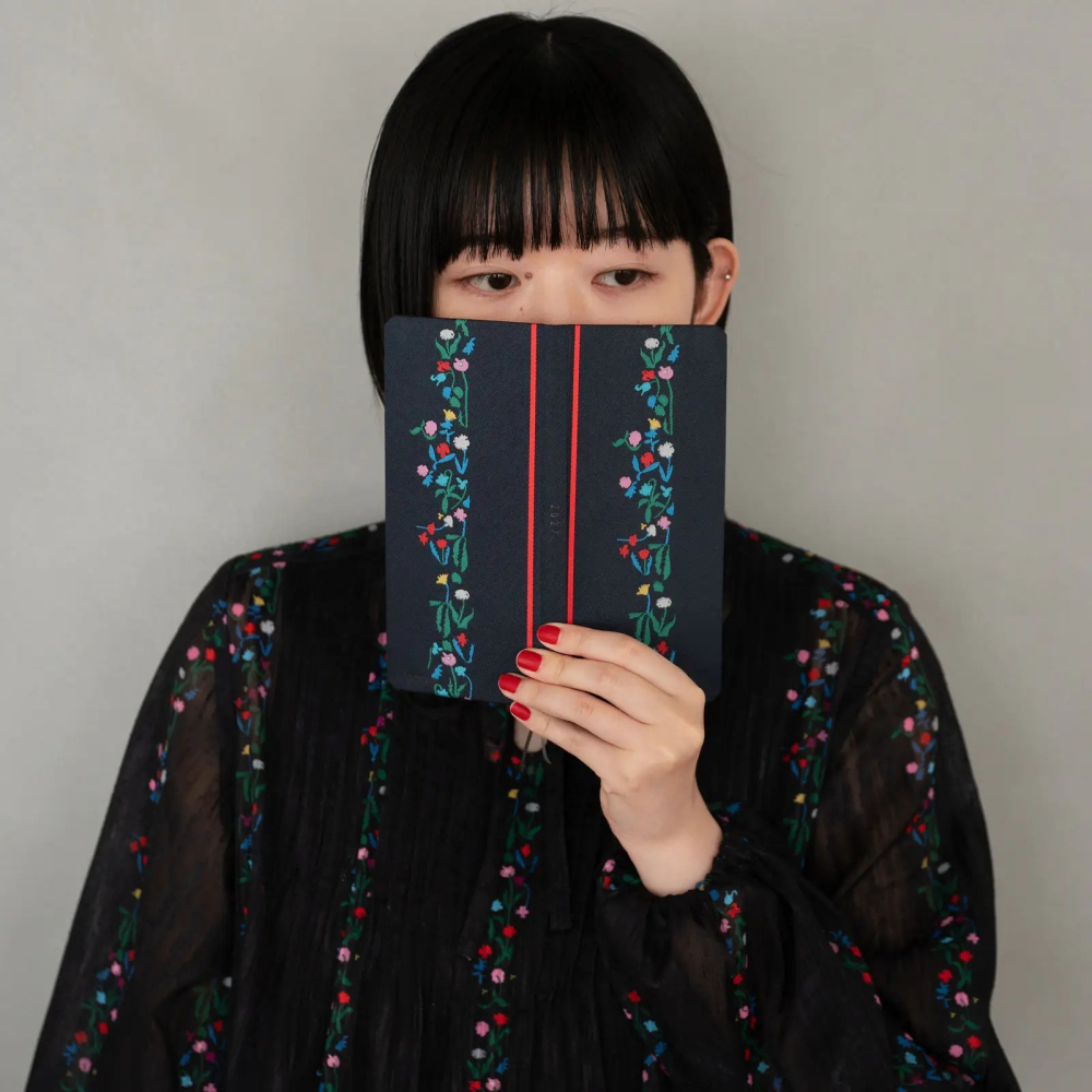 【預購】HOBO日2027年Weeks週手帳 渡邉良重 Petit Bloom 小花綻放 日文/英文版(特典三色筆-細節圖2