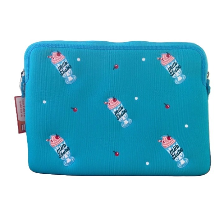 【市集樂購】韓國Wiggle13吋筆電包-奶昔 / 平板包-細節圖2