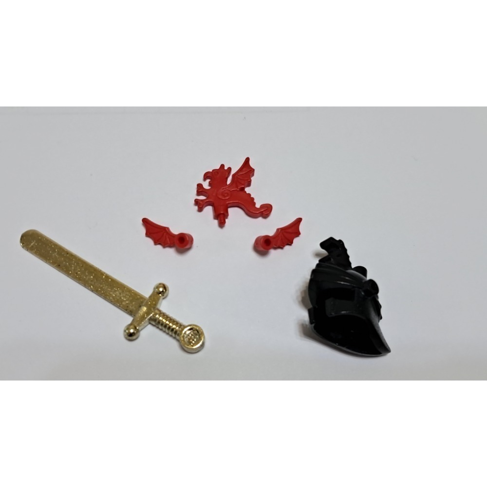 Lego x43 、紅色（x46 x47 x48）、鍍金劍，共一組-細節圖2