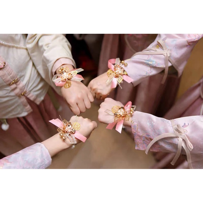 粉色蝴蝶結 金屬花瓣🌺  珍珠手環 手腕花 婚禮 伴娘 結婚-細節圖3