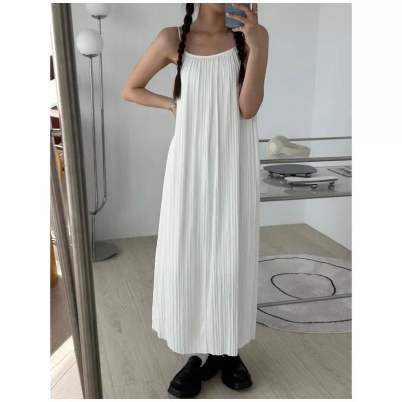 [𝐇𝐃スタジオ] 《現貨當天出》純白吊帶長裙 初秋 連衣裙 顯瘦 復古 清新 洋裝 裙裝-細節圖3