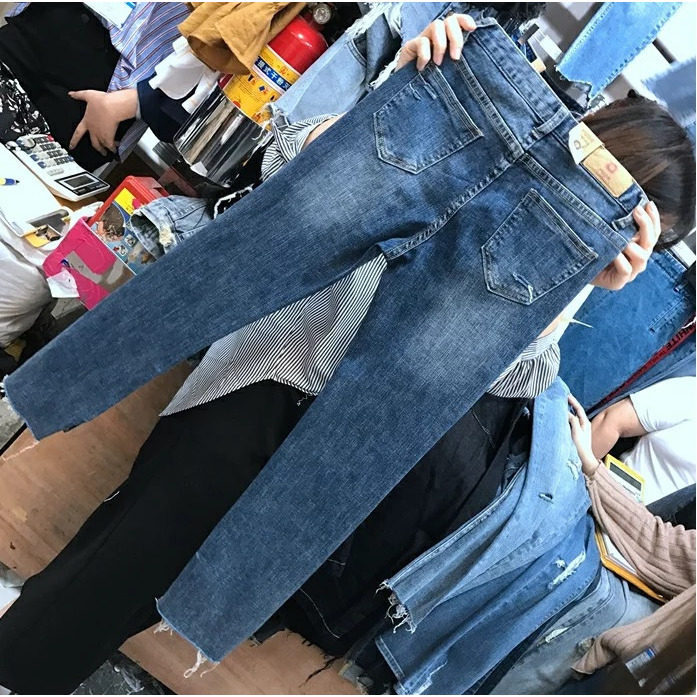 百搭出眾．彈力顯瘦破洞牛仔褲【V9375】-細節圖8