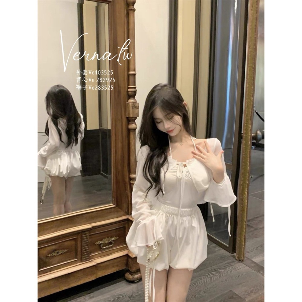 純白掛脖背心+短板外套+花苞褲-細節圖3
