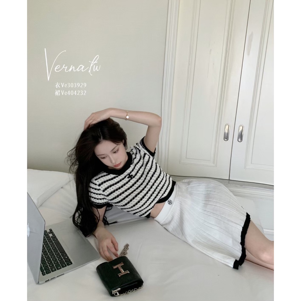 刺繡黑白條紋上衣+精美白裙-細節圖3