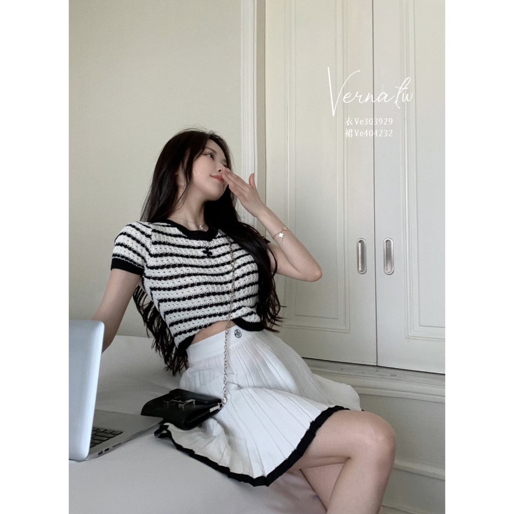 刺繡黑白條紋上衣+精美白裙 衣Ve303929 裙Ve404232-細節圖8