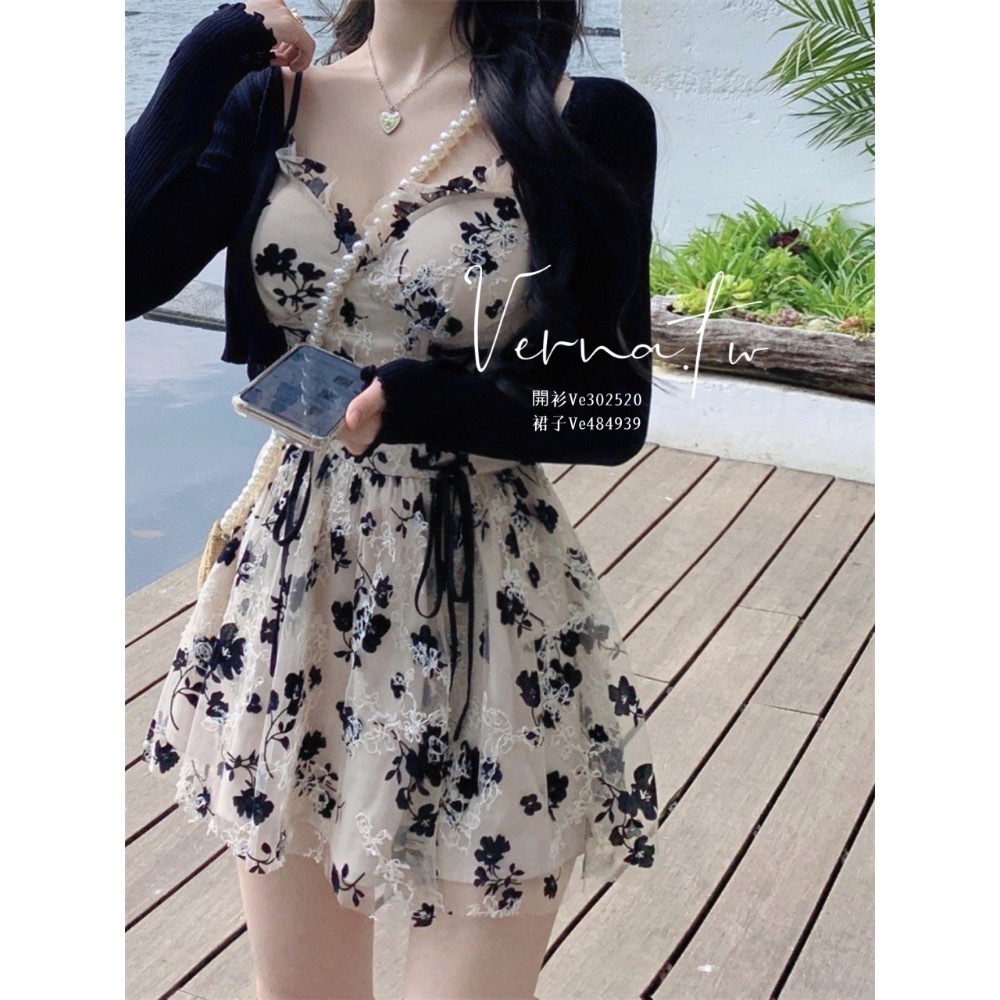 復古赫本小碎花吊帶裙+開衫外套-細節圖4