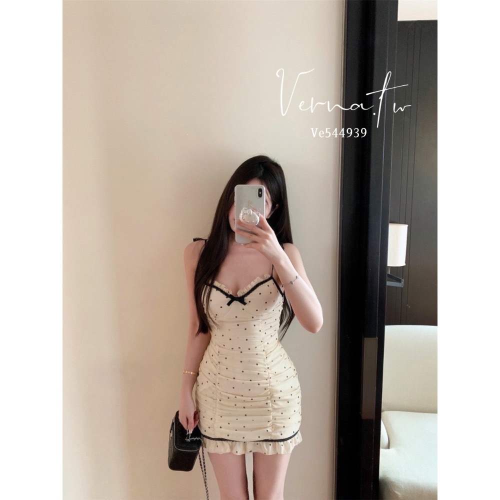 極致可愛‘ 波點蕾絲溫柔奶杏吊帶連身裙-細節圖7