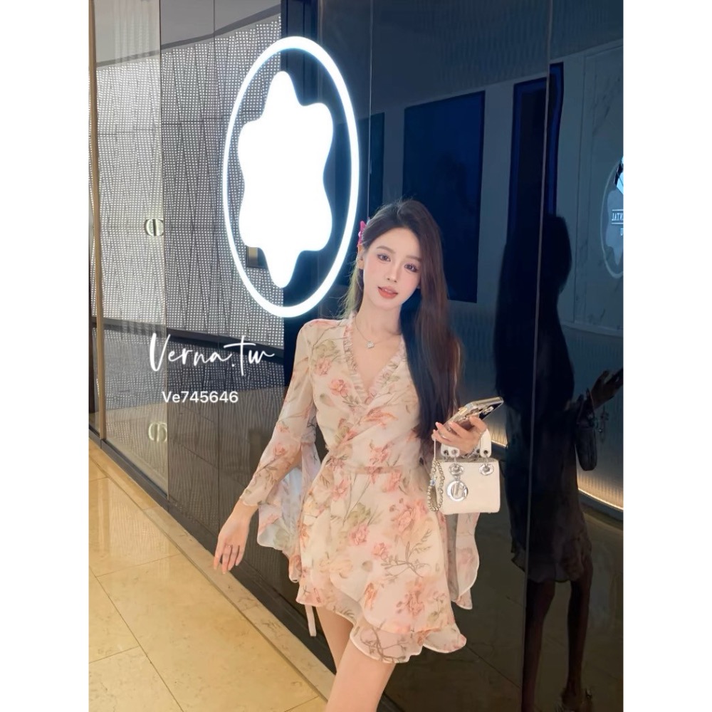 夏日甜美‘喇叭袖雪紡碎花連身裙-細節圖2