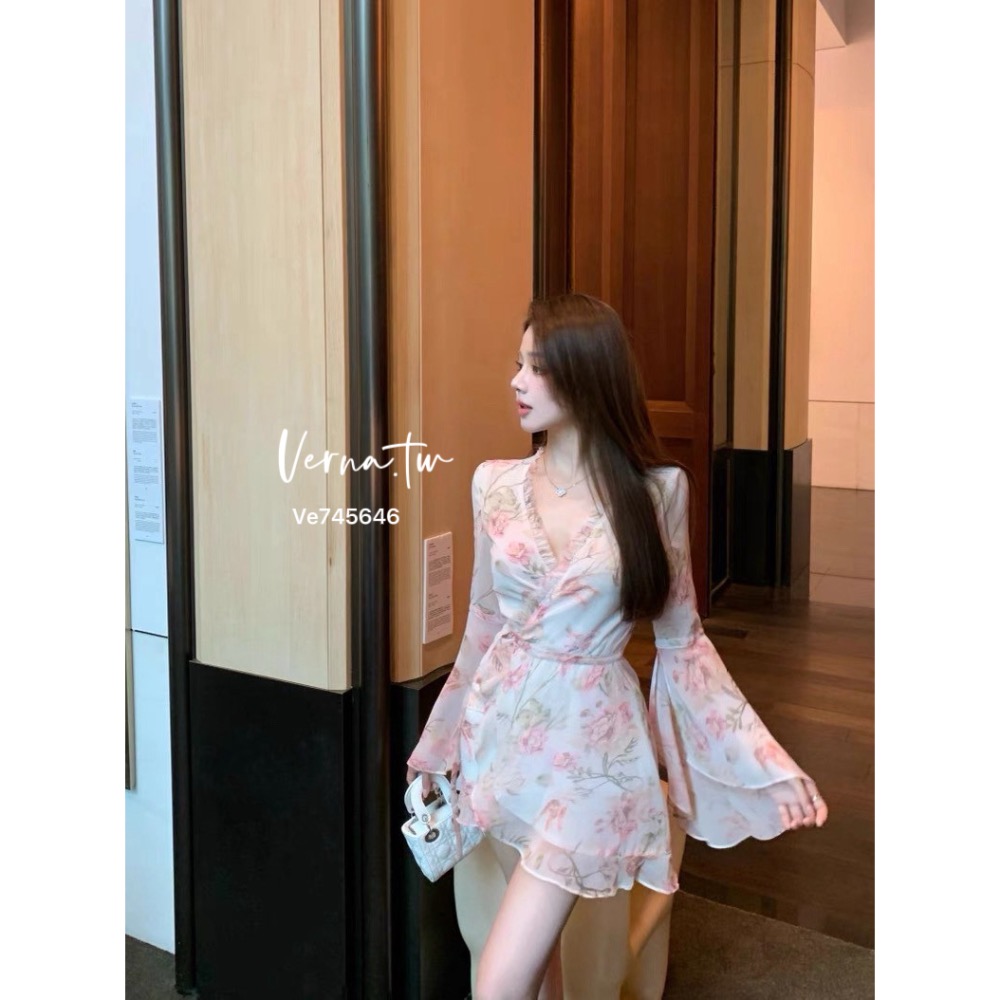 夏日甜美‘喇叭袖雪紡碎花連身裙-細節圖10