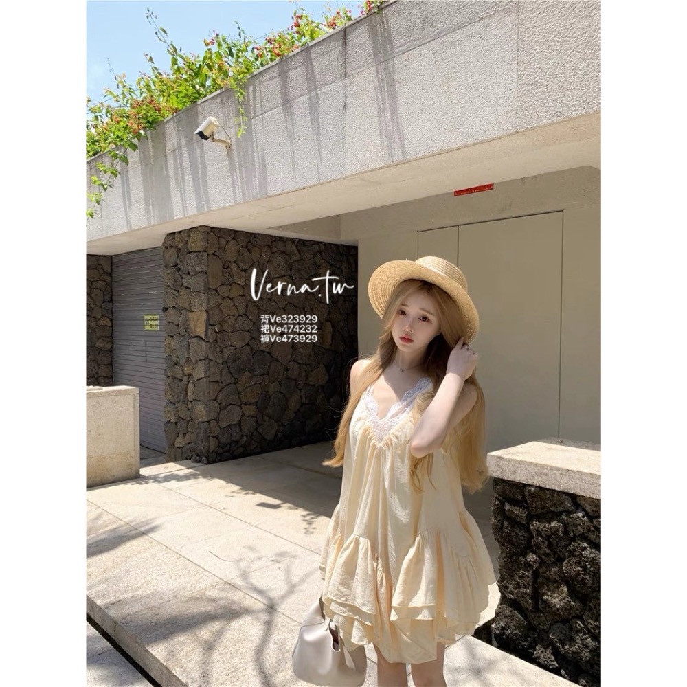 夏日甜美三件套  蕾絲飄逸V領背心x吊帶裙x短褲-細節圖10