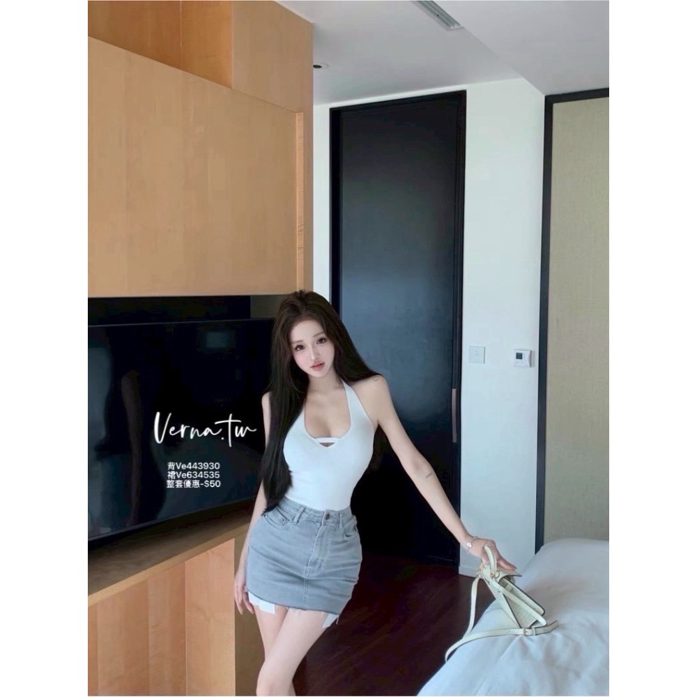 V領露背背心x牛仔短裙套裝-細節圖4