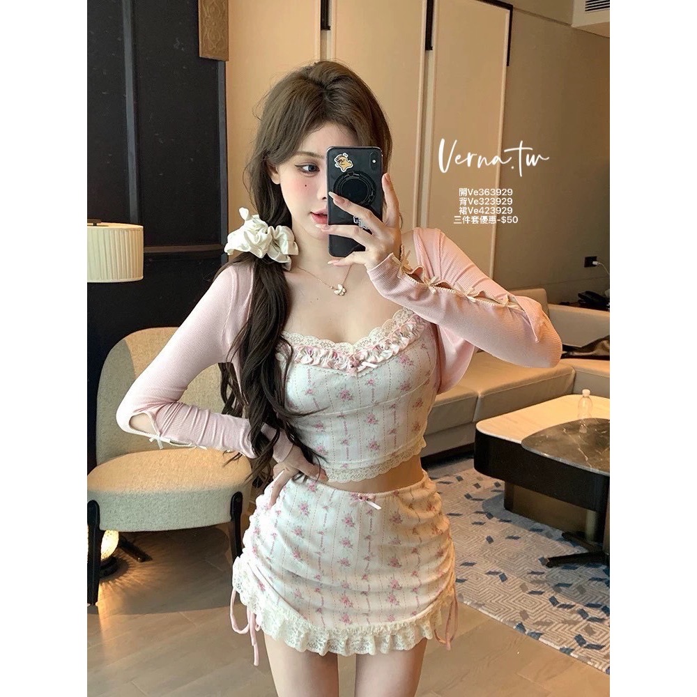 三件式套裝 玫瑰粉碎花蕾絲背心x短裙x開衫-細節圖2