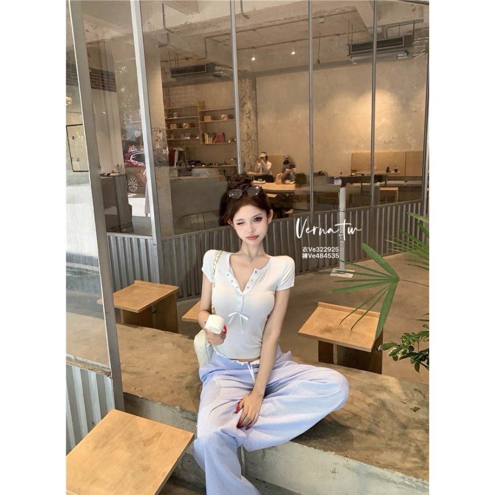 奶藍套裝系列 蝴蝶結藍短上衣x木耳邊條紋藍長褲-細節圖2