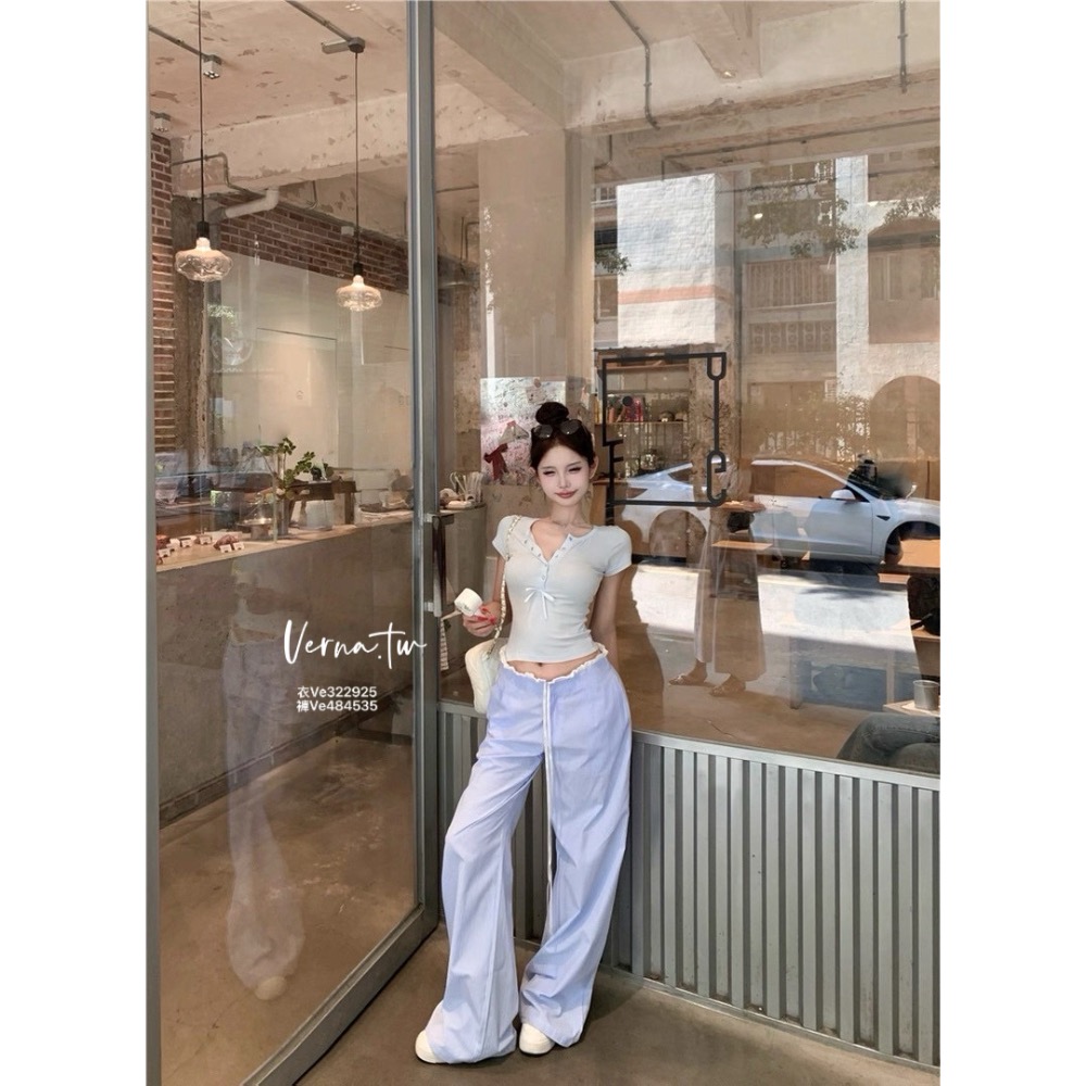 奶藍套裝系列 蝴蝶結藍短上衣x木耳邊條紋藍長褲-細節圖5