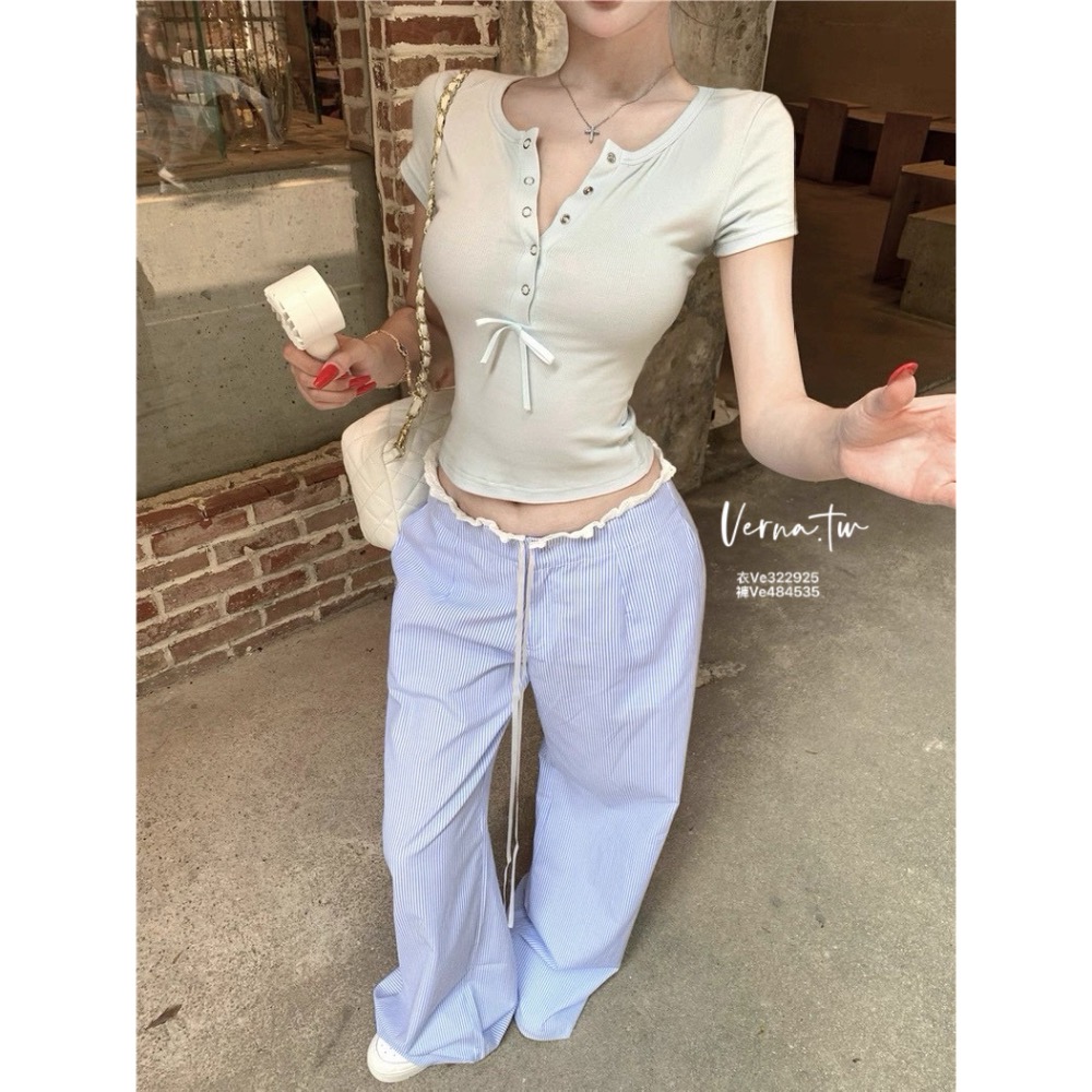 奶藍套裝系列 蝴蝶結藍短上衣x木耳邊條紋藍長褲-細節圖6