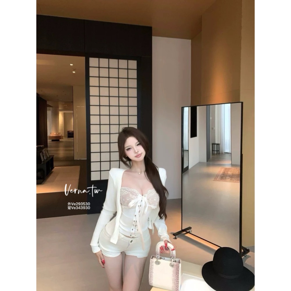 白月光套裝 蕾絲綁帶吊帶背心x小外套-細節圖2