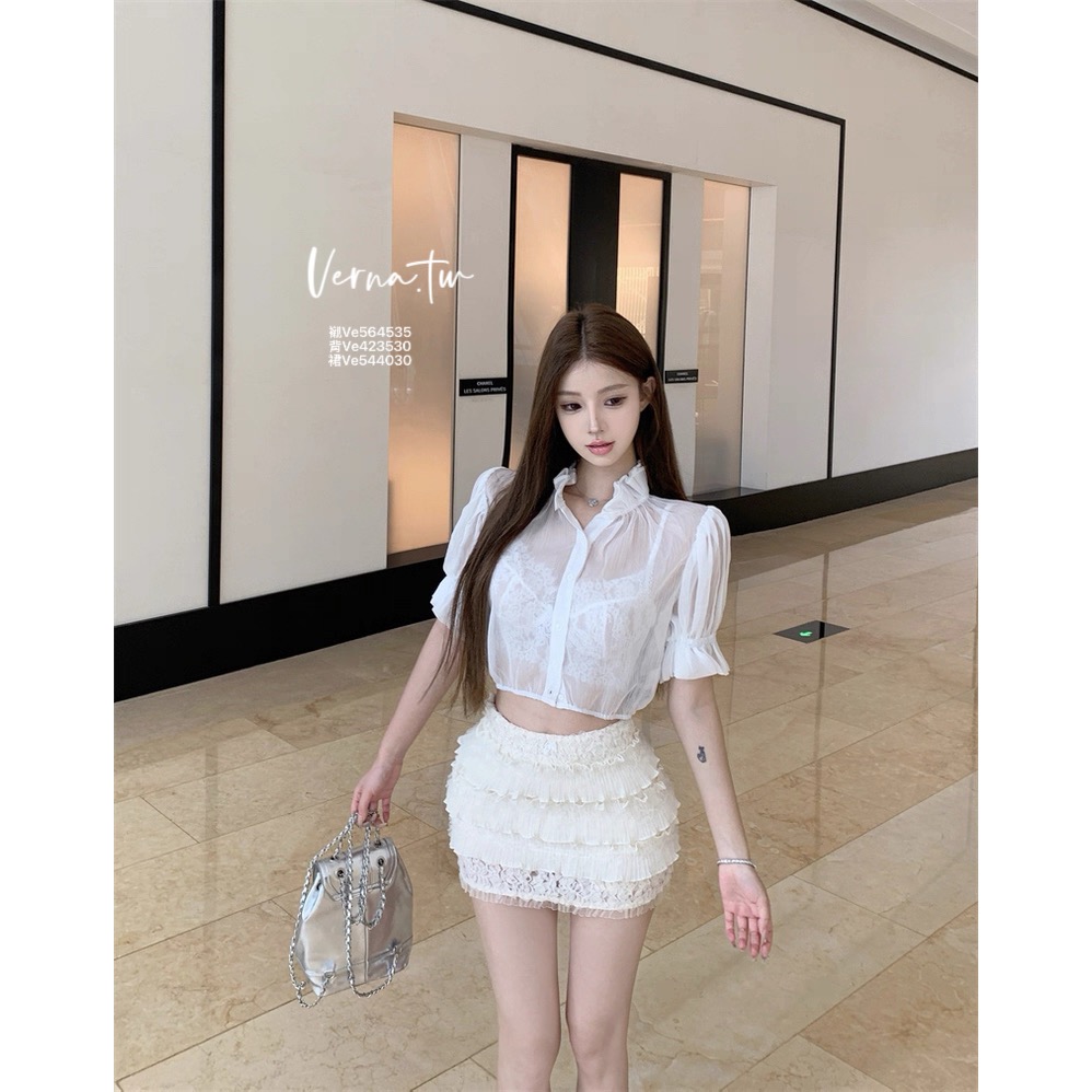 純白無暇透膚襯衫x蕾絲小背心x短裙 三件式套裝-細節圖2