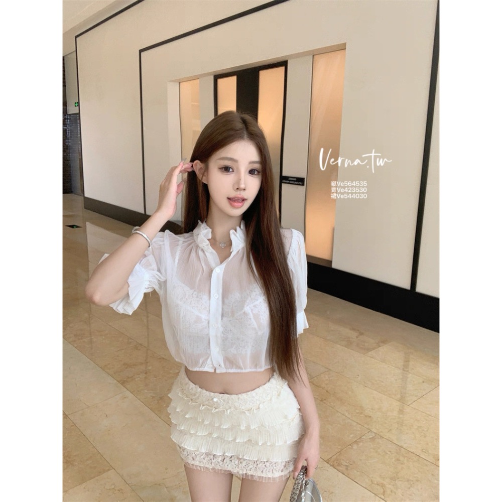 純白無暇透膚襯衫x蕾絲小背心x短裙 三件式套裝-細節圖9