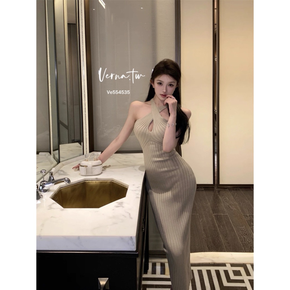 卡其交叉掛脖修身連身裙-細節圖4