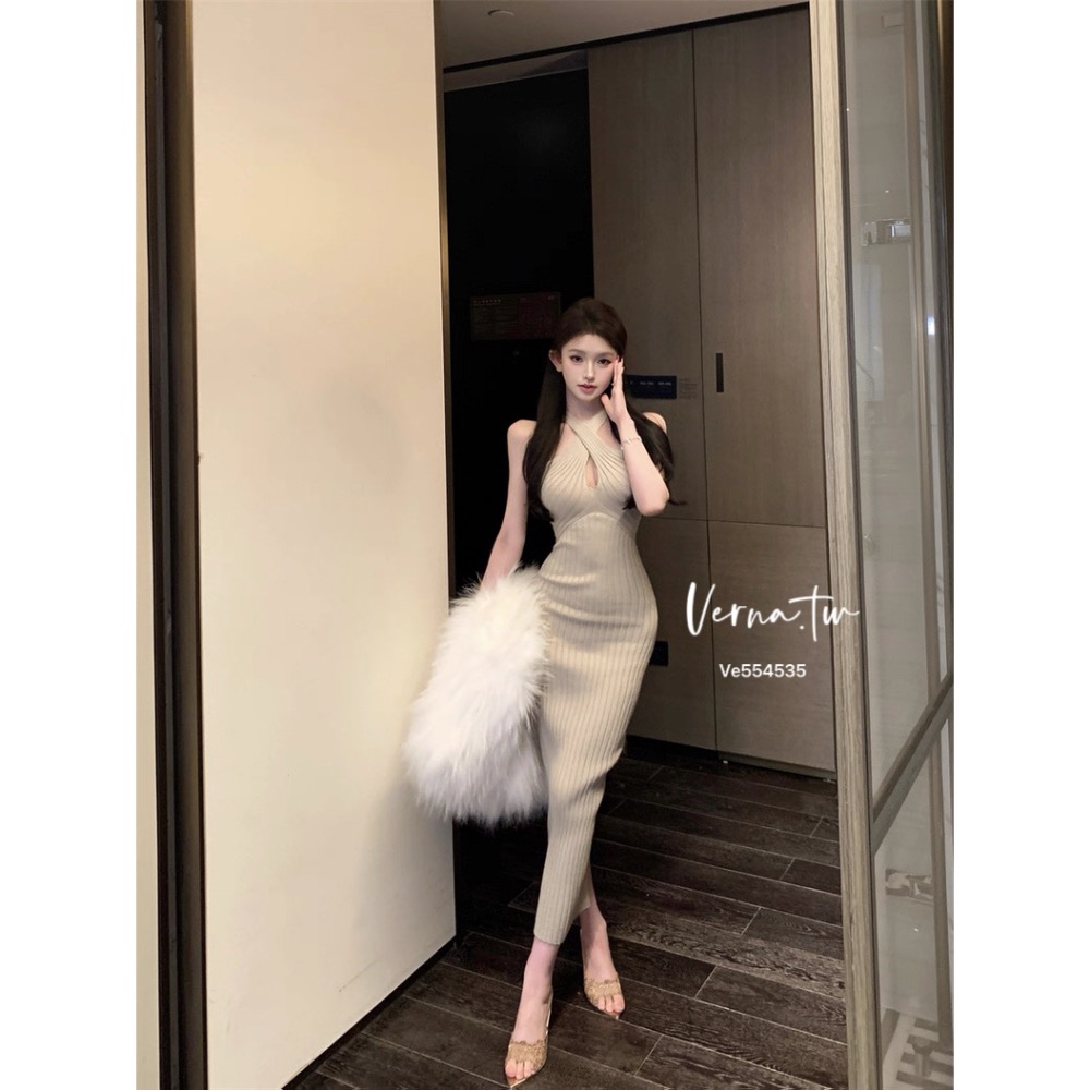 卡其交叉掛脖修身連身裙-細節圖9