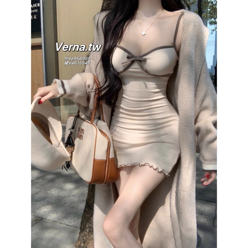 簡約條紋針織長版外套x吊帶邊條連身裙-細節圖8