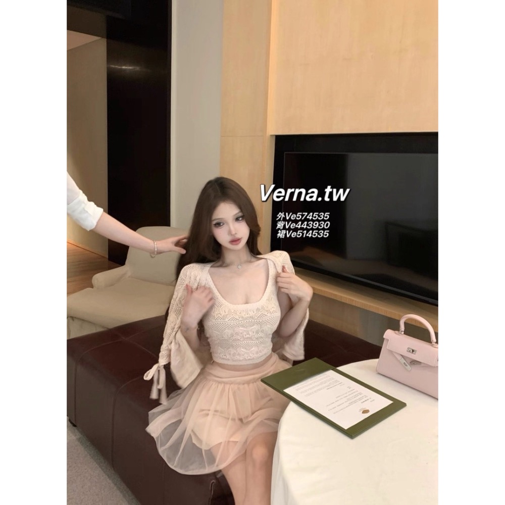 溫柔粉甜三件組套裝 勾花綁帶外套x背心x澎澎紗裙-細節圖3