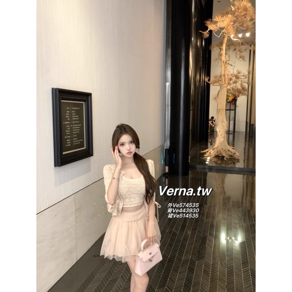 溫柔粉甜三件組套裝 勾花綁帶外套x背心x澎澎紗裙-細節圖8