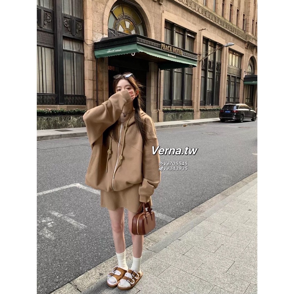 慵懶奶咖連帽外套x短裙套裝-細節圖6