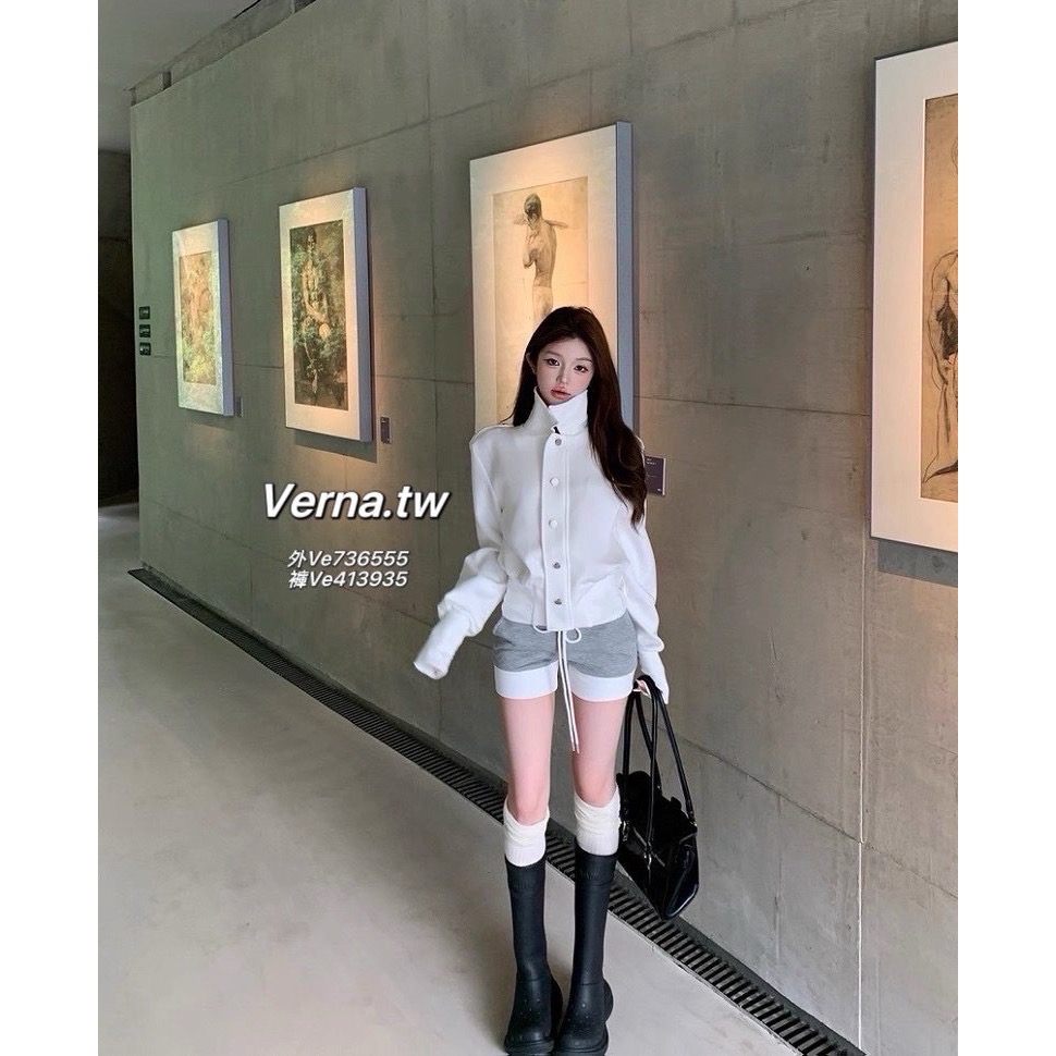 立領純白夾克外套x灰色短褲套裝-細節圖5