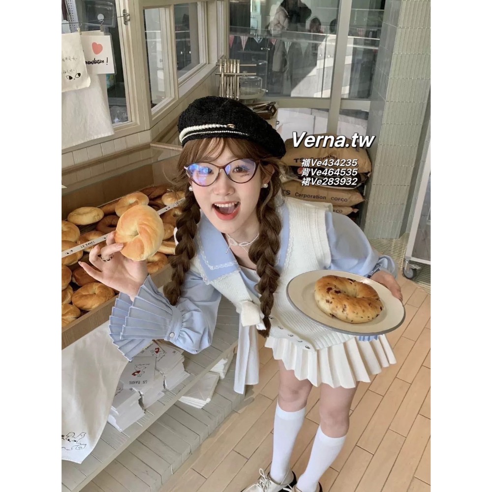 法式倫敦學院風三件套裝 喇叭袖藍色襯衫x奶白啾啾背心x百褶裙-細節圖5