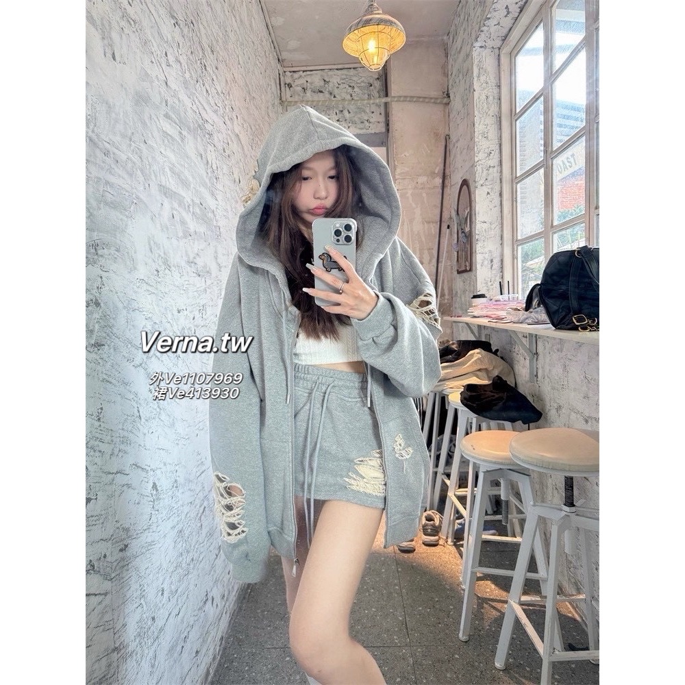 精緻高級穿搭套裝 花灰色鬆弛感復古破洞外套x短裙-細節圖2