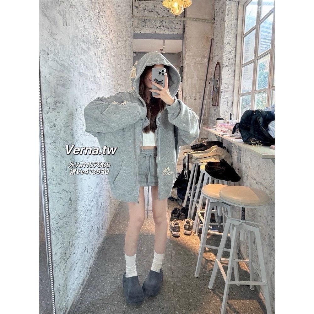 精緻高級穿搭套裝 花灰色鬆弛感復古破洞外套x短裙-細節圖5