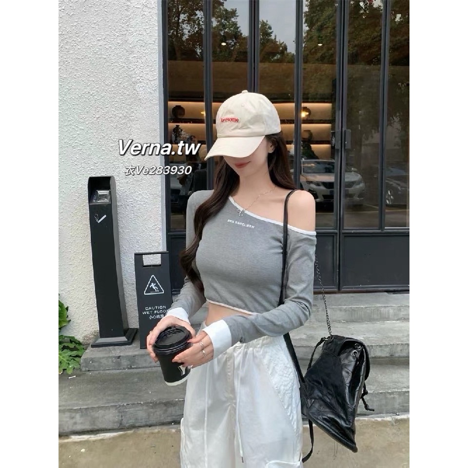 字母斜肩灰色短款上衣-細節圖2