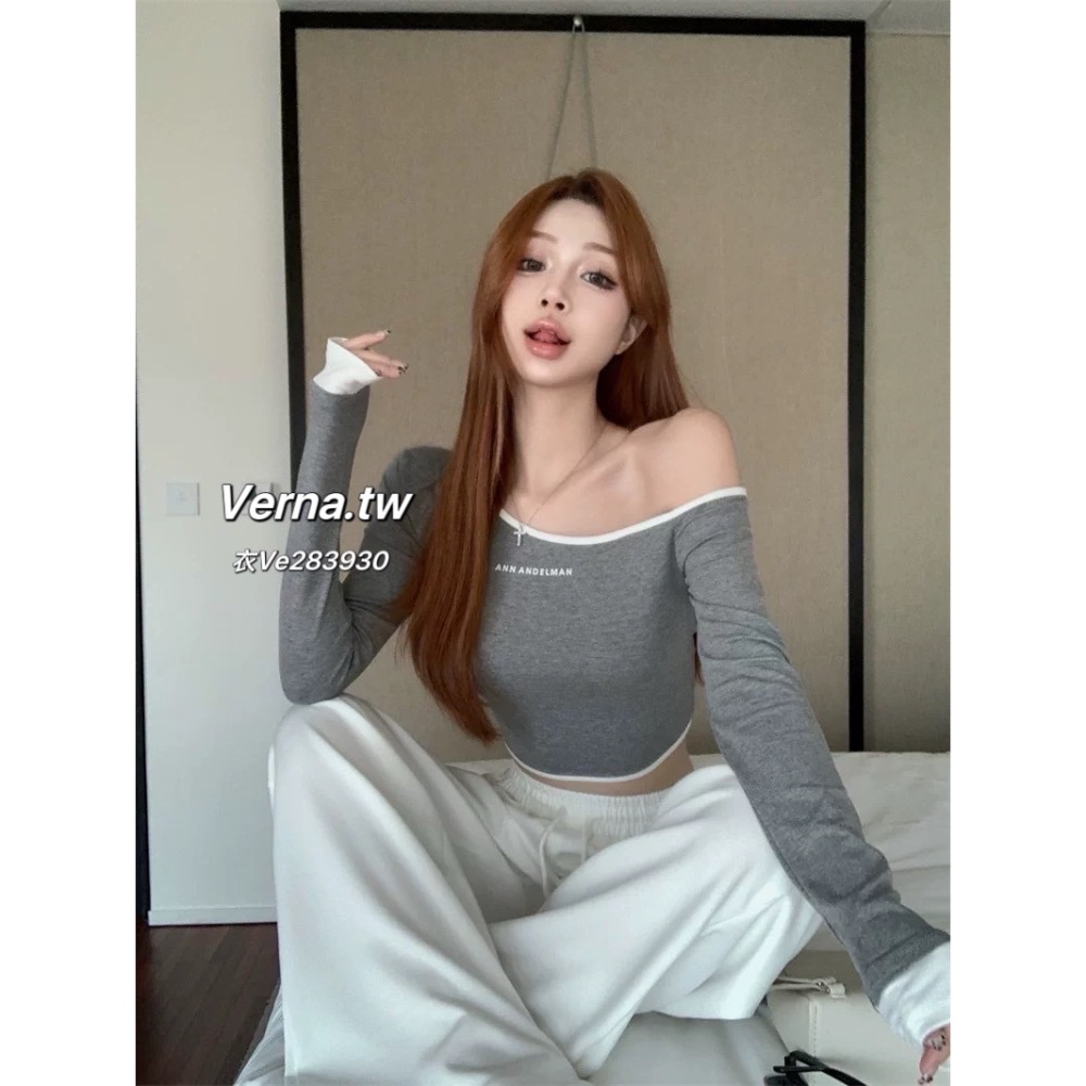 字母斜肩灰色短款上衣-細節圖9